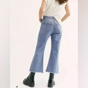 Free People Women's Jeans 25 in. Light Blue Wash Stella Kick Flare Raw Hem